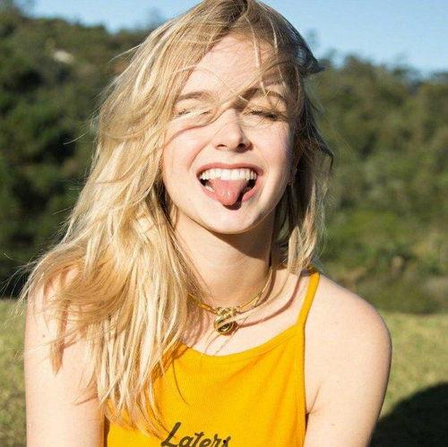 头像欧美欧文图片女生,欧文笔下女生的独特魅力